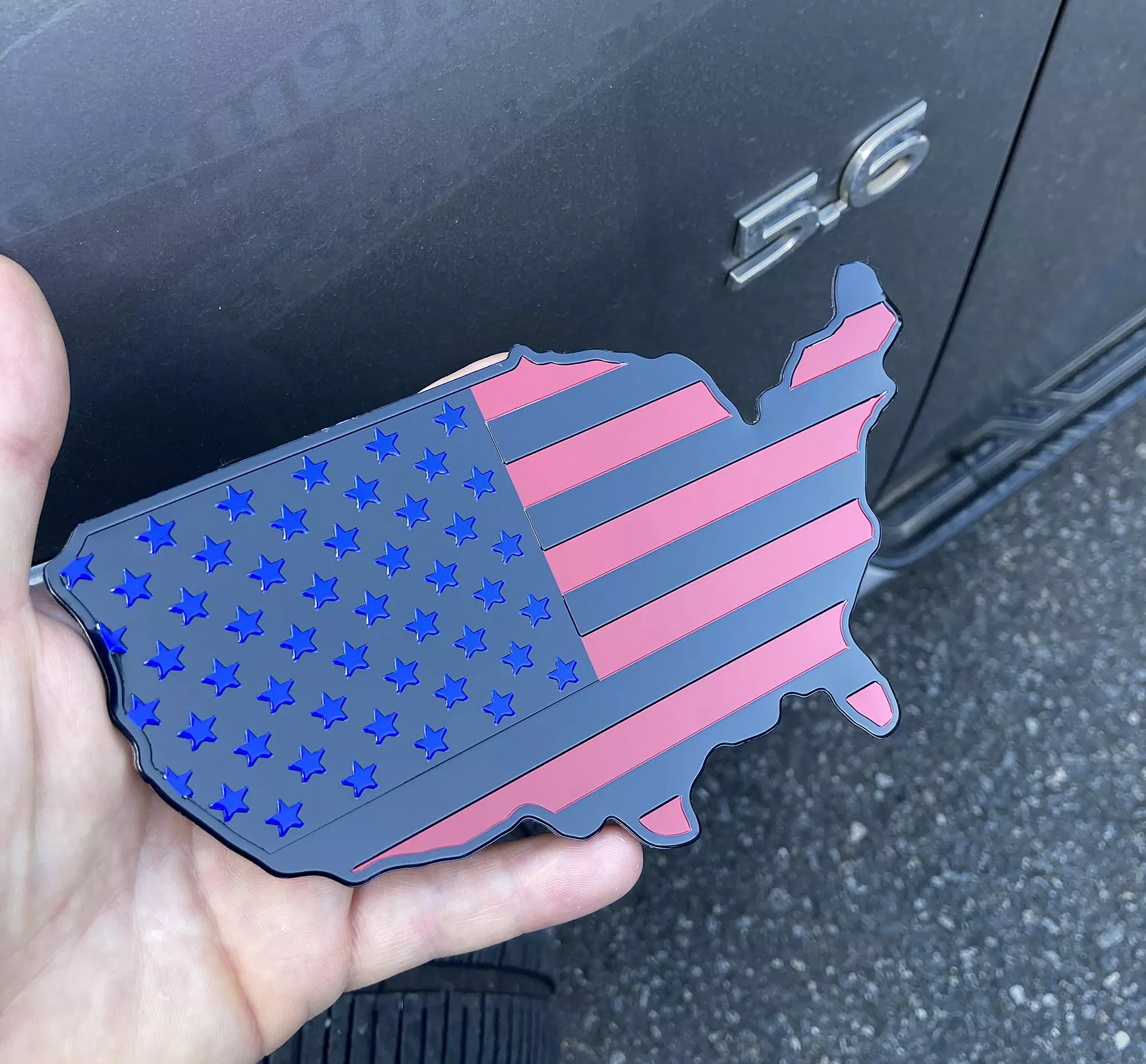 Mull Usa Black Flag Map Auto Fender Emblem For Cars Trucks Laptop Wall (Black Red Blue, 7″X4″)