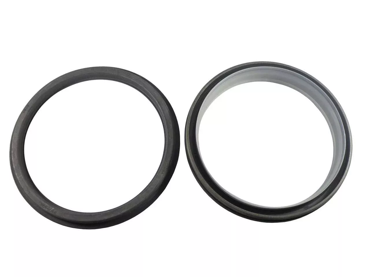 QU10556 Cummins Rear Crankshaft Seal