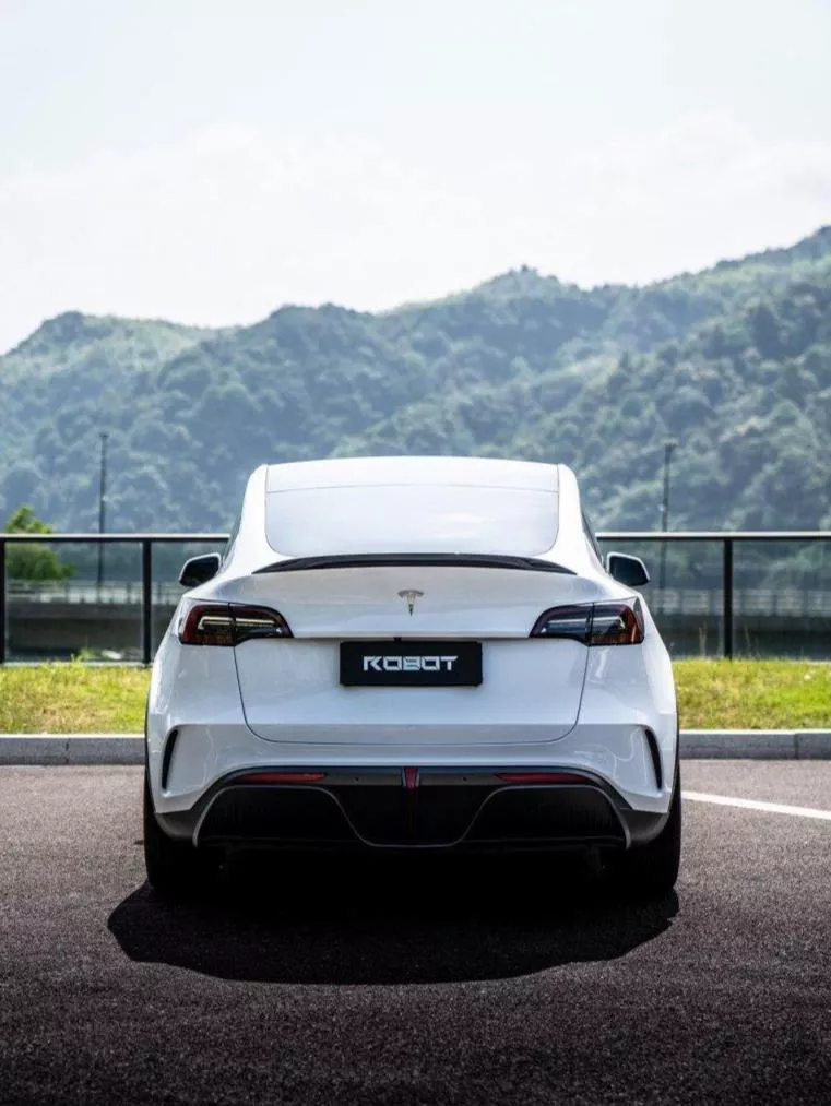 “STARSHIP” Rear Ducktail Spoiler for Tesla Model Y Performance Carbon Fiber / FRP