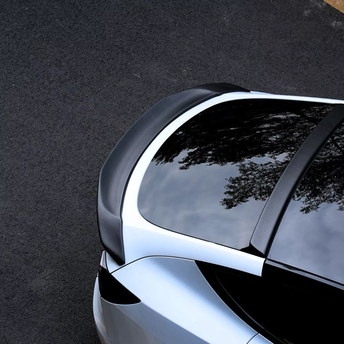 TESERY Model Y / 3 Spoiler V-Style – Carbon Fiber Exterior Mods